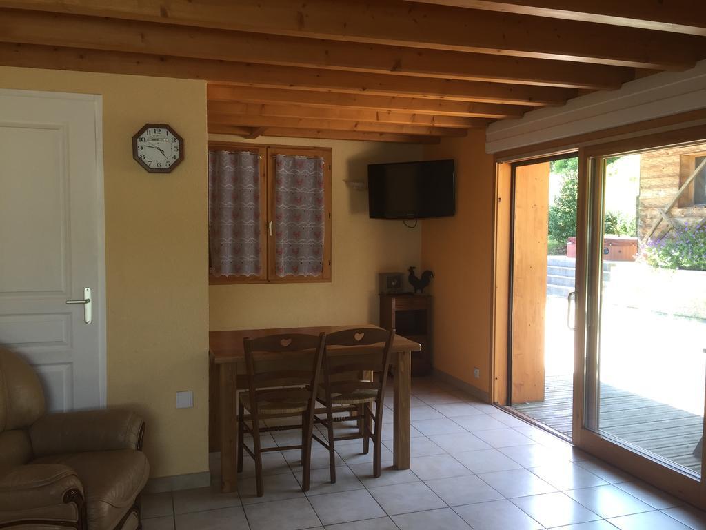Auberge La Ferme De Ferrieres Анси Екстериор снимка